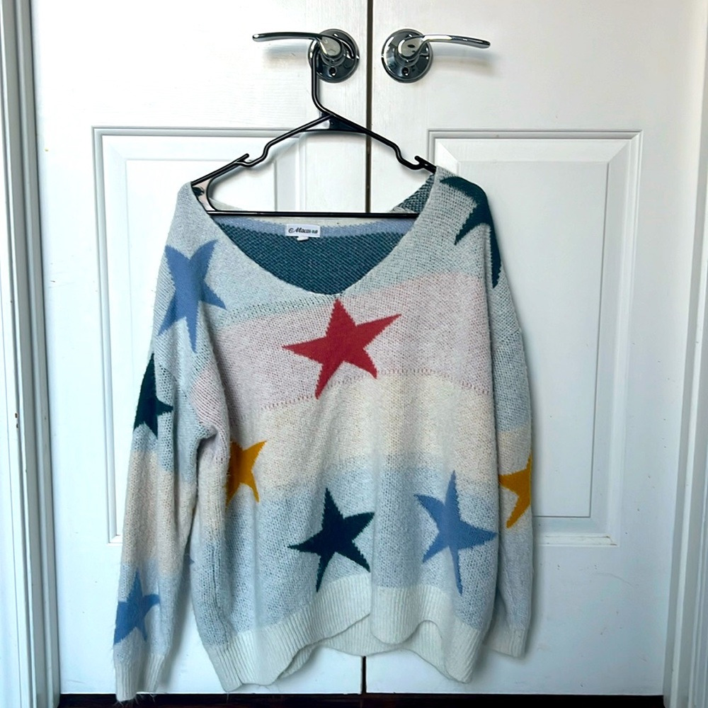 Macaron brand size small women’s sweater with stars